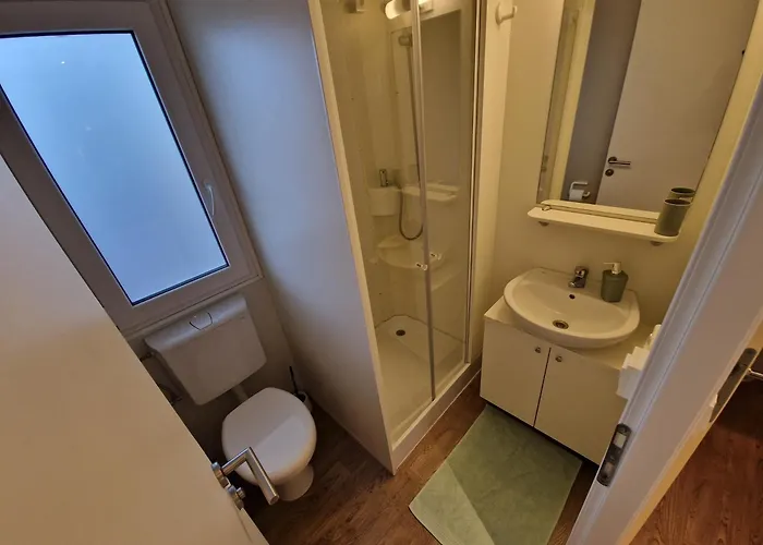 Mobile Chakula At Kozarica Camp Vikendica