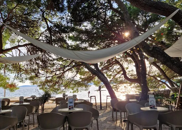 Mobile Chakula At Kozarica Camp Pakostane