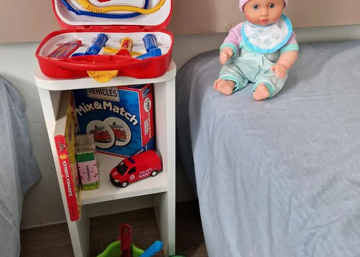 Vikendica Mobile Chakula At Kozarica Camp